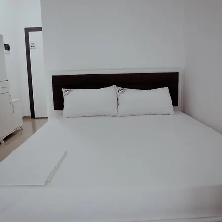 Tre Delfinet Lägenhet Lezhë