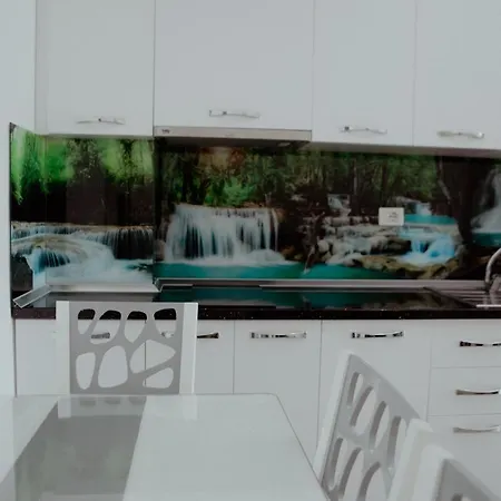 Apartament Tre Delfinet *